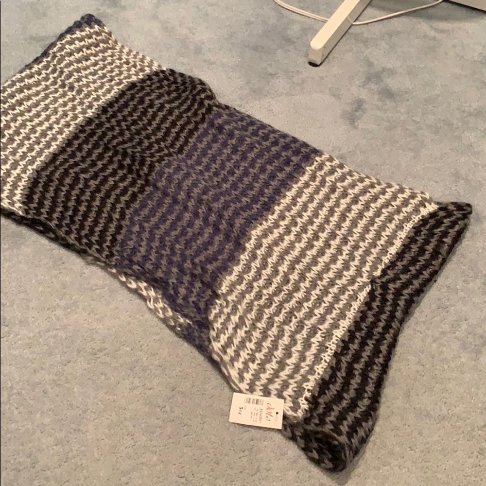 Blue gray white Infiniti scarf
